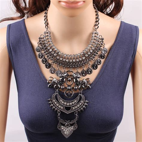 Designer Fashion Necklaces .